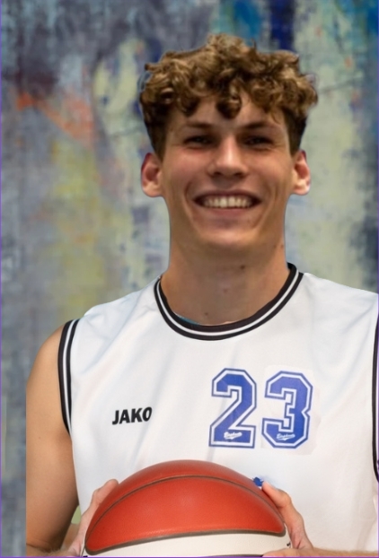 23 Nils Montenarh